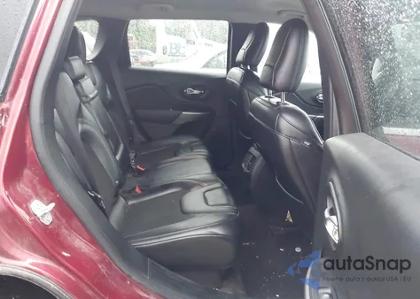 2019 Jeep Cherokee Latitude Plus 4X4 from USA, damaged, VIN 1C4PJMLB7KD118123